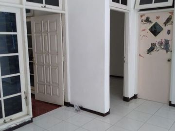 Dijual & Disewakan Rumah SHM Kosongan Jl. Dharmahusada Indah Utara