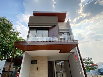 Brand New Rumah Minimalis Modern Dalam Komplek di Cirendeu