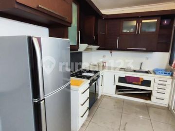 Disewakan Rumah Johar Golf Pik1 Semi Furnish Uk 8X18 Ready