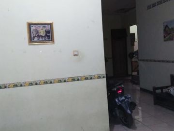 Rumah Keren di Lokasi Strategis Jl. Raya Narogong, Cileungsi - RH1783