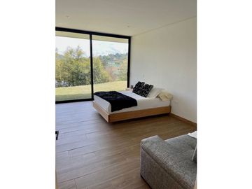 VENTA CASA CAMPESTRE EN EL RETIRO SECTOR LA FE