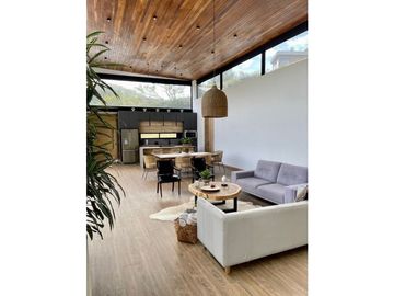 VENTA CASA CAMPESTRE EN EL RETIRO SECTOR LA FE