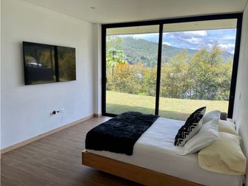 VENTA CASA CAMPESTRE EN EL RETIRO SECTOR LA FE