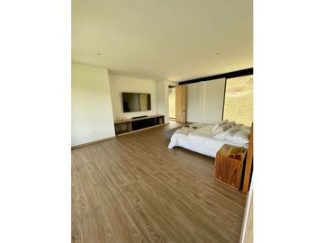 VENTA CASA CAMPESTRE EN EL RETIRO SECTOR LA FE