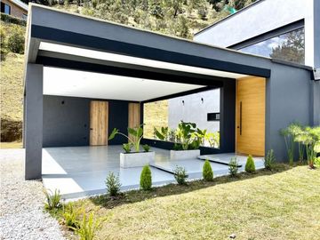 VENTA CASA CAMPESTRE EN EL RETIRO SECTOR LA FE