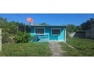 VENDO CASA EN ALGARROBOS