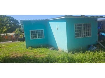 VENDO CASA EN ALGARROBOS