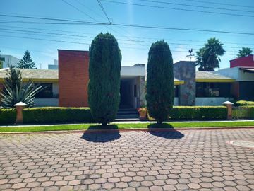 Casa Residencial de un Piso en venta, zona Carcaña, Recta a Cholula, Puebla