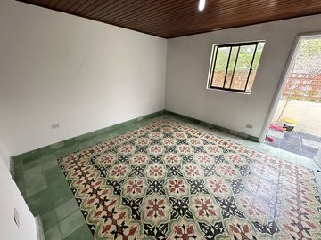 casa en arriendo/venta en contry club villa. Cod V105337