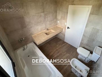 Casa en venta en 5 ambientes Al Agua 2 plantas - El Canton - Escobar, Zona Norte(Con Renta)