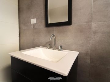 Dúplex minimalista en venta Ituzaingó