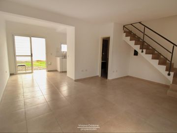 Dúplex minimalista en venta Ituzaingó