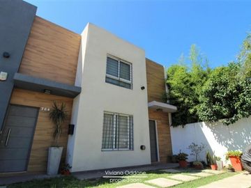 Dúplex minimalista en venta Ituzaingó