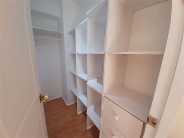 Departamento en Venta en San Isidro con Alonso Ovalle. Metro Santa Lucía