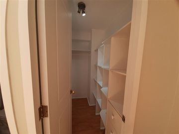 Departamento en Venta en San Isidro con Alonso Ovalle. Metro Santa Lucía