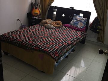 VENDO CASA CON  BODEGA COMERCIAL E INDUSTRIAL BARRIO PATIO BONITO BOGOTA COLOMBIA ,EXCELENTE UBICACION.