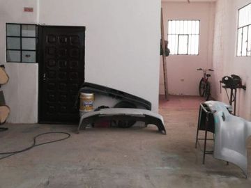 VENDO CASA CON  BODEGA COMERCIAL E INDUSTRIAL BARRIO PATIO BONITO BOGOTA COLOMBIA ,EXCELENTE UBICACION.