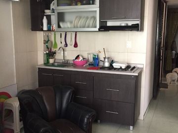 VENDO CASA CON  BODEGA COMERCIAL E INDUSTRIAL BARRIO PATIO BONITO BOGOTA COLOMBIA ,EXCELENTE UBICACION.