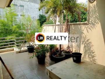 RUMAH FULLY FURNISHED DI CIDENG TIMUR AREA JAKARTA PUSAT