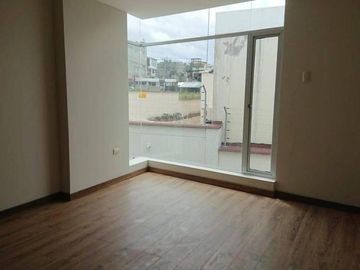 Venta casa 3 dormitorios, Sector Nayón, Por estrenar, acabados de primera