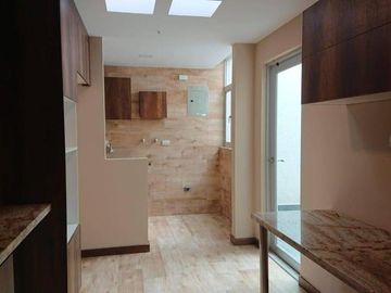 Venta casa 3 dormitorios, Sector Nayón, Por estrenar, acabados de primera