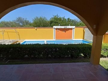 QUINTA EN VENTA CENTRO CIENEGA DE FLORES