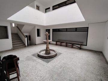 edificio en arriendo en santa rosa. Cod A9191111