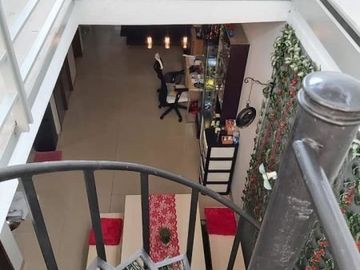 Rumah Cantik di Taman Holis Indah Bandung