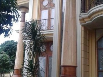 Rumah mewah Fasilitas LENGKAP di Semarang Barat