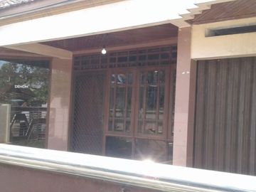 Rumah mewah Fasilitas LENGKAP di Semarang Barat