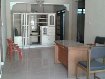 Rumah mewah Fasilitas LENGKAP di Semarang Barat
