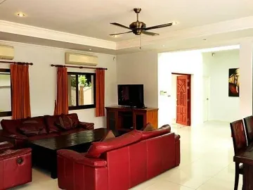 Specious Pool Villa in the North of Hua Hin