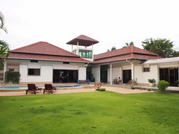 Specious Pool Villa in the North of Hua Hin