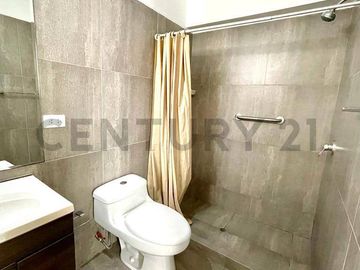 Venta dpto. con 2 terrazas en Surco