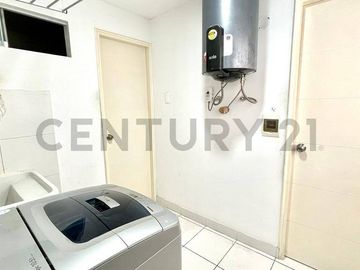 Venta dpto. con 2 terrazas en Surco