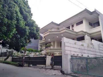 RUMAH MEWAH DI GERLONG GEGERKALONG SETIABUDI BANDUNG