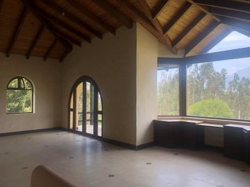 JAHUAPACHA RESIDENTIAL COMPLEX: Se Vende Apartamento en la Montaña en Cotacachi