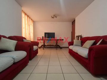 ✨¡Descubre tu próximo hogar en Calle Puno Urb. Patazca, Chiclayo!✨ LINDO Y PRÁCTICO DEPARTAMENTO EN UN SEGUNDO PISO EN CONDOMINIO CERRADO Y SEGURO - C