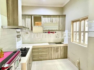 Rumah dengan Furnished Mewah Style Modern Elegan Home Fortune Belleza Graha Raya