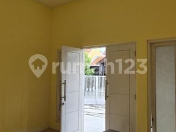 Rumah 1.5 Lantai Rungkut Surabaya - Rm106apd