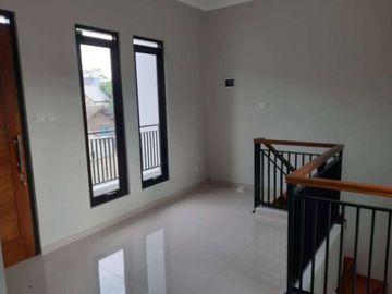 Rumah Indent Cibeunying 1.25M Indent Dekat kawasan antapani dan cisaranten