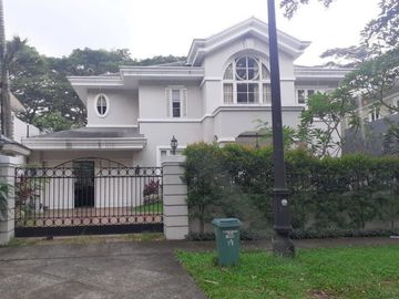 Rumah Nyaman Asri Siap Huni Area Lippo Karawaci