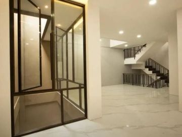 Rumah Modern Minimalis Sutorejo Prima Surabaya