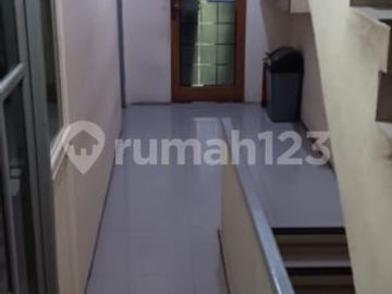 Ruko di Kyai Maja, Jakarta Selatani Siap Huni