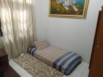 Rumah di Gandul. 1Lt, Semi Furnish, Lingk. Nyaman