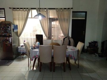 Rumah di Gandul. 1Lt, Semi Furnish, Lingk. Nyaman