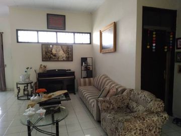 Rumah di Gandul. 1Lt, Semi Furnish, Lingk. Nyaman