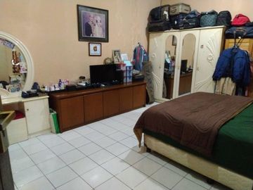 Rumah di Gandul. 1Lt, Semi Furnish, Lingk. Nyaman