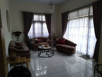 Rumah di Gandul. 1Lt, Semi Furnish, Lingk. Nyaman