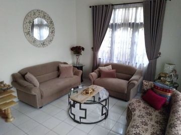 Rumah di Gandul. 1Lt, Semi Furnish, Lingk. Nyaman